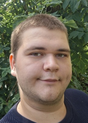 Михаил из Тюмени 19 лет