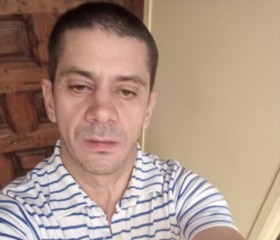 José Miguel, 46, Zaragoza