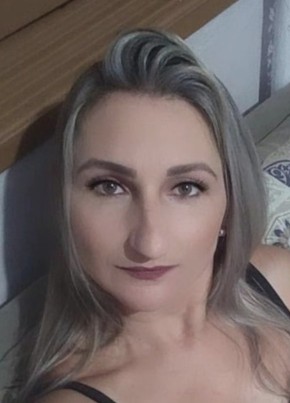 Cris из Porto Alegre 37 лет