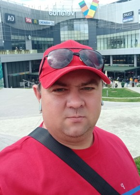 Vitali Sharapov, 35, Romania, București
