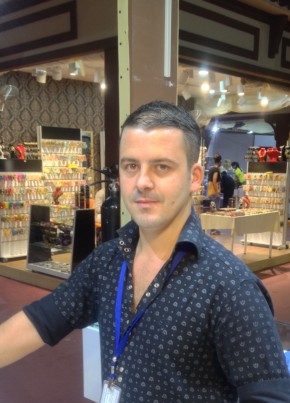 Yaşar, 39, Türkiye Cumhuriyeti, İstanbul