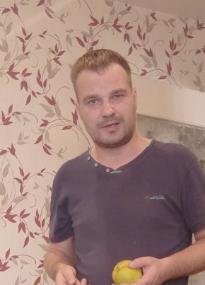 Денис из Иваново 33 года