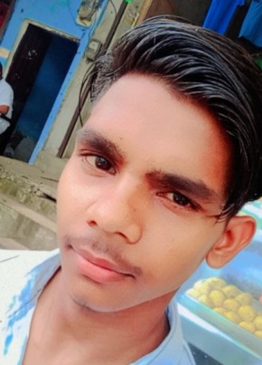 Kafi, 18, India, Kannauj