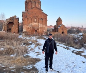 Artur, 35, Yerevan
