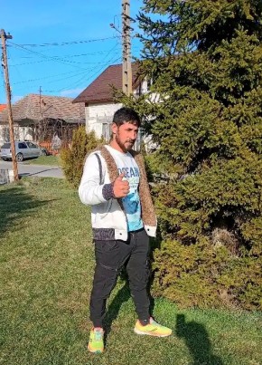 Marius из Târgu Mureș 77 лет