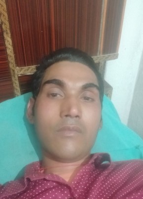 Raj kumar Thakur, 26, India, Patna