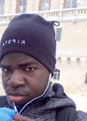 Mamadou Mamado, 22, République Française, Saint-Germain-en-Laye