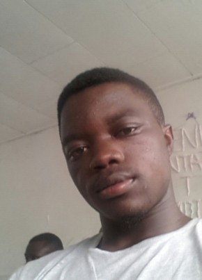 Roland, 23, Republic of Cameroon, Buea