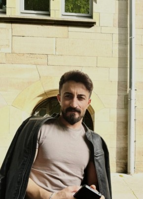 Ali из Mühlacker 27 лет