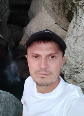 Павел из Лямбири 34 года