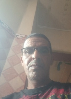 Karim Simon, 43, People’s Democratic Republic of Algeria, Remchi