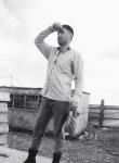 Komil Komil, 33, Kyzyl