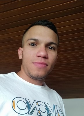 Juan Contreras, 30, República de Colombia, Santafe de Bogotá