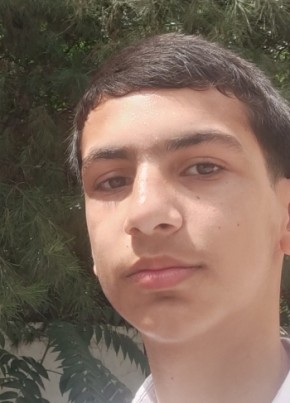 Алишер из Душанбе 18 лет