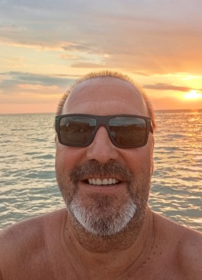 Юрий из Ейска 49 лет