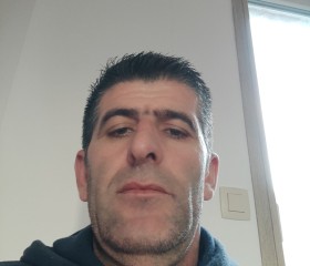 Genti Barjamasi, 43 года, Namen