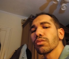 Maroo, 27, Cairo