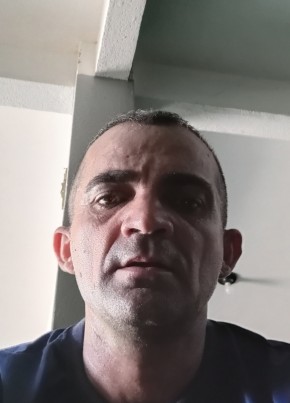 Adriano Alves da из Iguatu 44 года