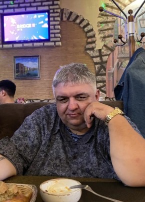 Алексей из Тюмени 44 года