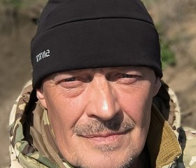 Sergey, 61, Saint Petersburg