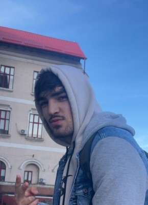 andrei из Slatina (Județul Olt) 18 лет