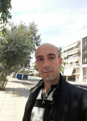 Stevano, 37, Κυπριακή Δημοκρατία, Λευκωσία