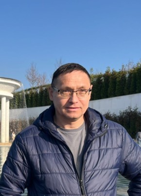 Максим из Екатеринбурга 45 лет