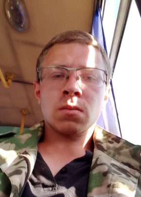 Vadim, 20, Belarus, Loshnitsa