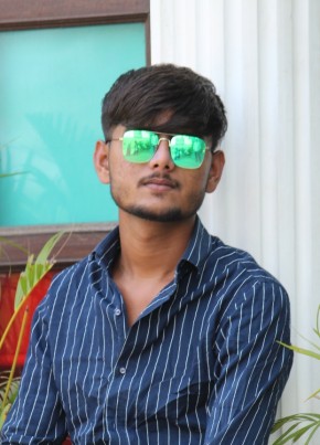 Rohit, 23, India, Ahmedabad