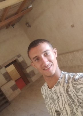بيتر из أبوتيج 26 лет