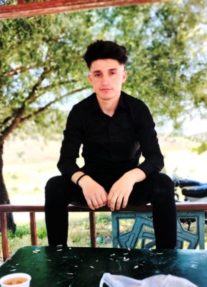 Mahmut из Konya 21 год