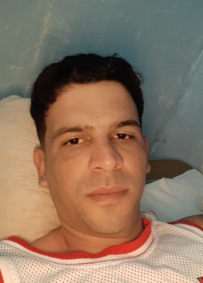 Yadiel, 27, República de Cuba, La Habana
