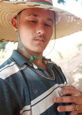 Daniel из Patos de Minas 18 лет