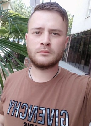 Максим из Омска 37 лет