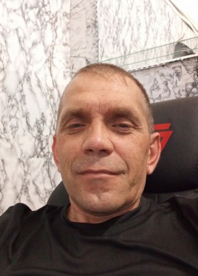 Саша из Кургана 46 лет