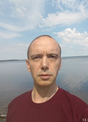 Максим из Петрозаводска 44 года