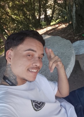 Henrique Santos из Jundiaí 26 лет