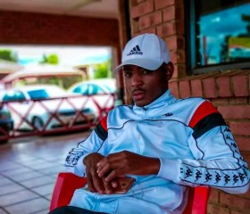 Khulu, 24, Piet Retief