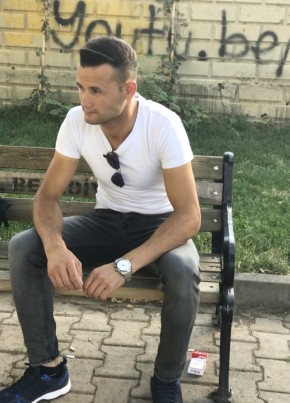 İbrahim Köse, 29, Türkiye Cumhuriyeti, Bingöl