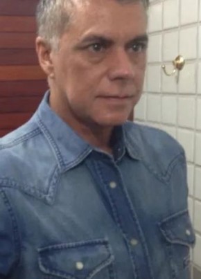 Алексей из Paris 59 лет