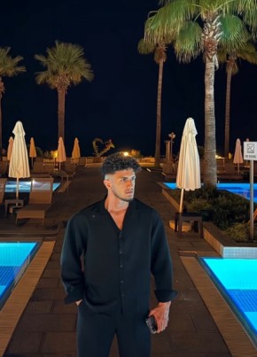 Emre из Antalya 27 лет