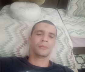 Youcef, 38, Skikda