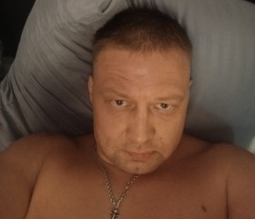 Ivan, 41, Pskov