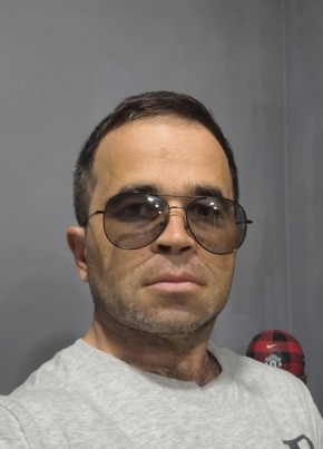 Рустам из Майкопа 42 года