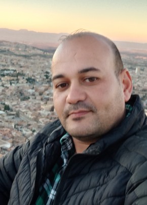 Zidan, 37, People’s Democratic Republic of Algeria, Tlemcen