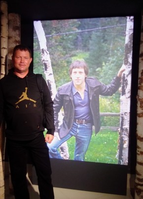 Сергей из Карпинска 54 года