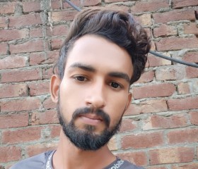 𝑯𝒂𝒔𝒔𝒂𝒏 𝑨, 24, Sialkot