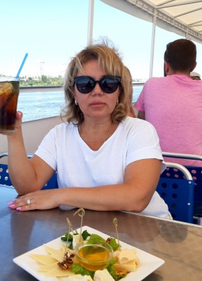 Елена, 52, Россия, Фролово