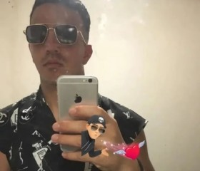 Daniel Dupi, 22, Rrogozhine