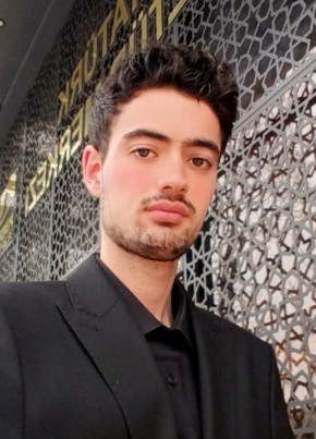 Emin из İstanbul 18 лет